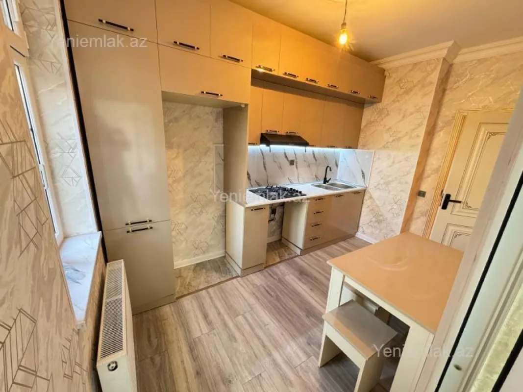 Satılır 3 otaqlı köhnə tikili 72 m²