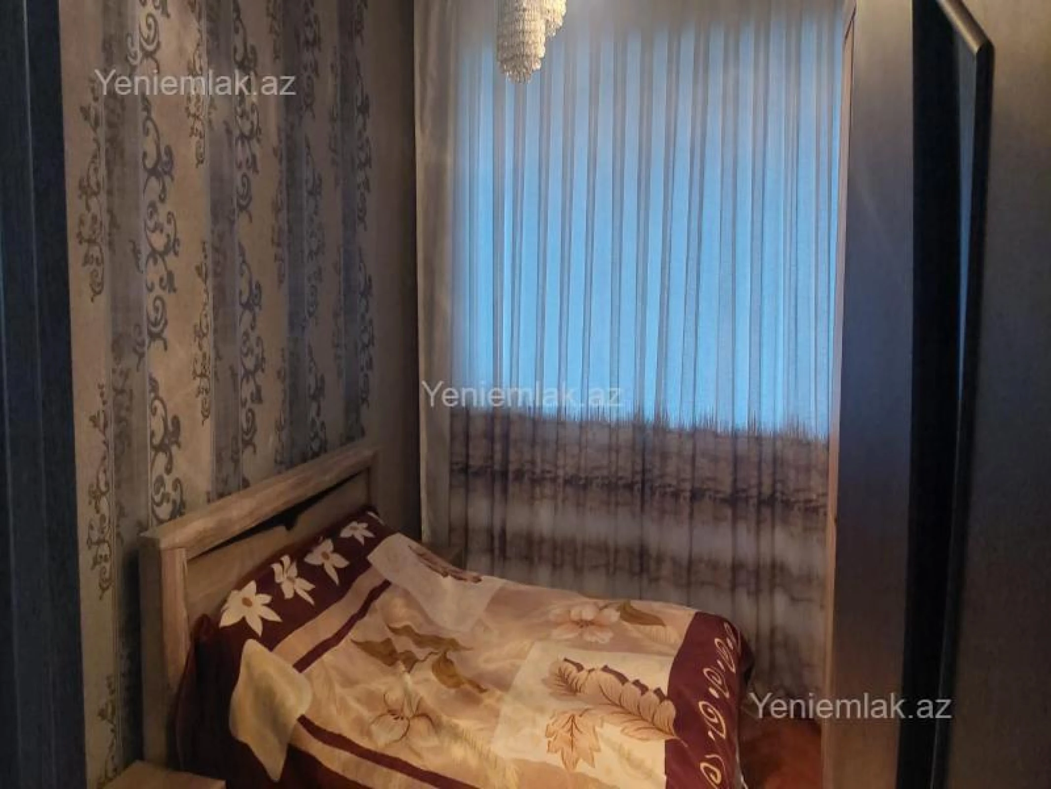 Satılır 3 otaqlı köhnə tikili 80 m²
