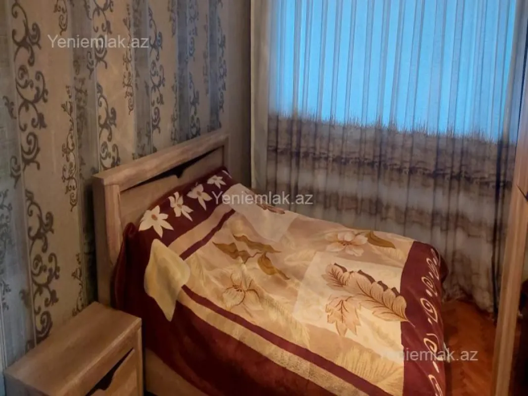 Satılır 3 otaqlı köhnə tikili 80 m²