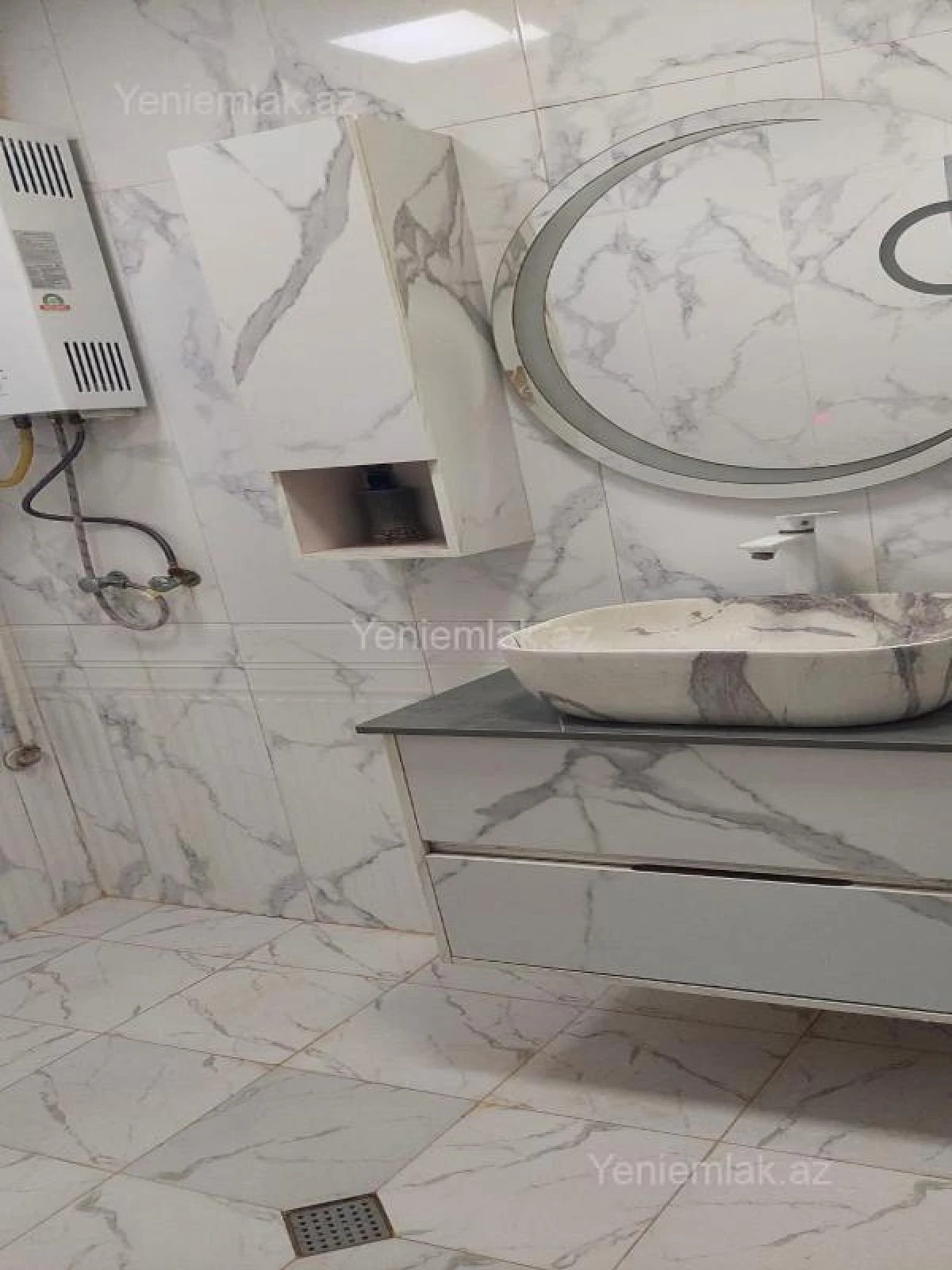 Satılır 3 otaqlı köhnə tikili 80 m²