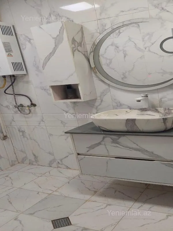 Satılır 3 otaqlı köhnə tikili 80 m²