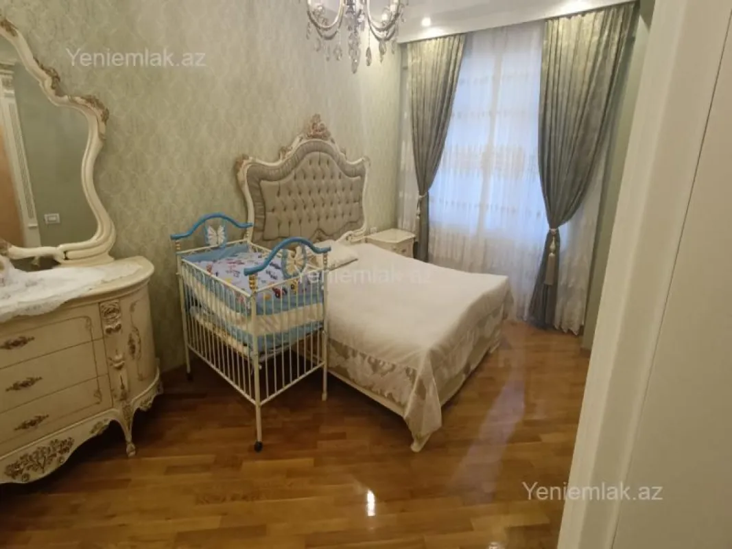 Satılır 3 otaqlı yeni tikili 102 m²