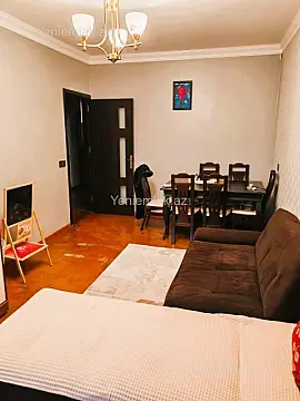 Satılır 3 otaqlı köhnə tikili 85 m²