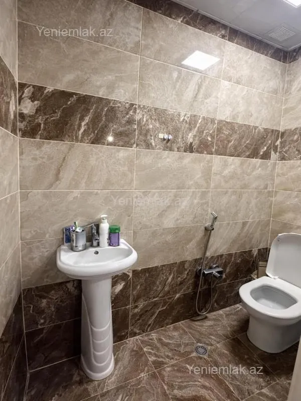 Satılır 3 otaqlı yeni tikili 95 m²