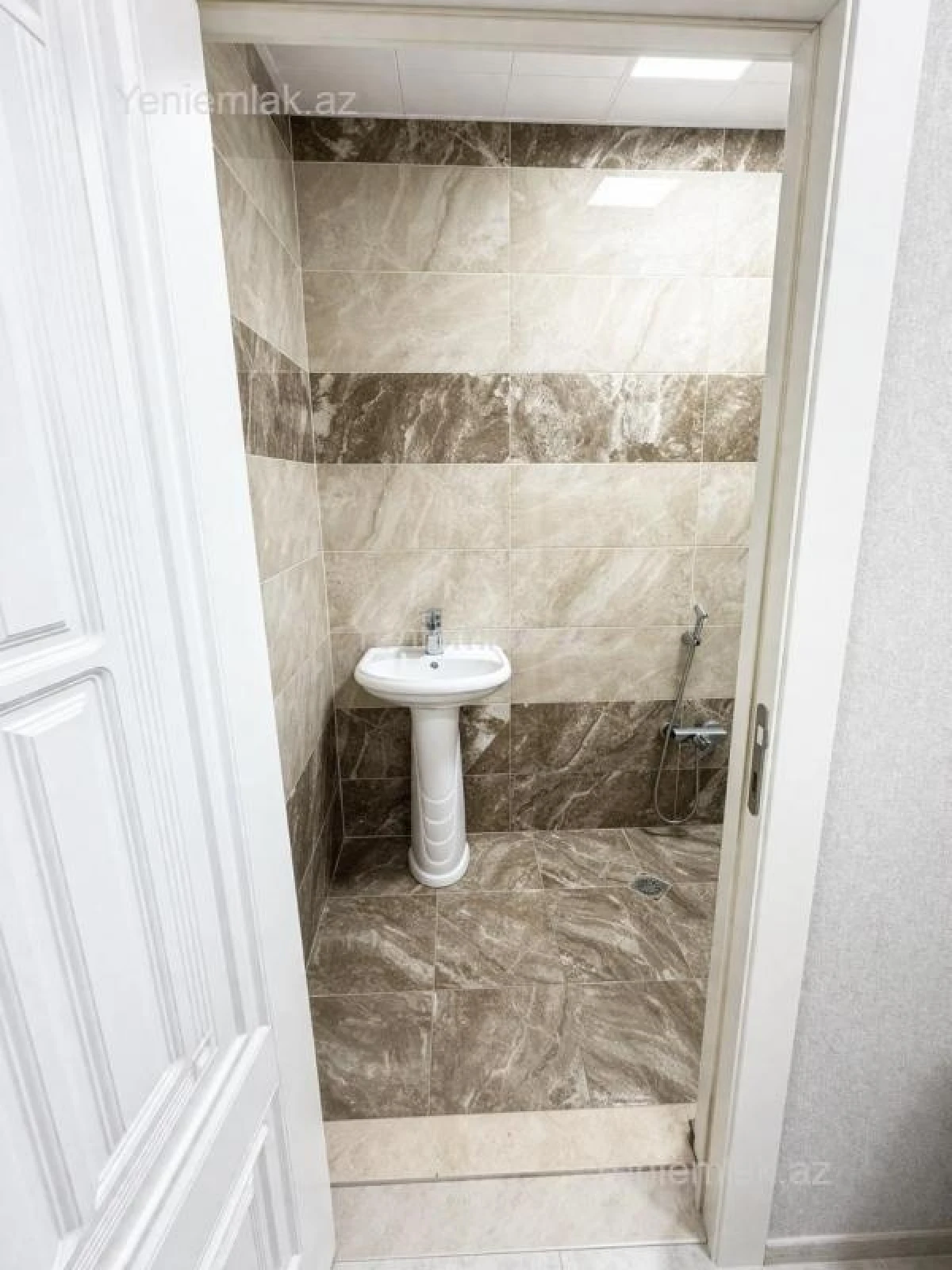 Satılır 3 otaqlı yeni tikili 95 m²