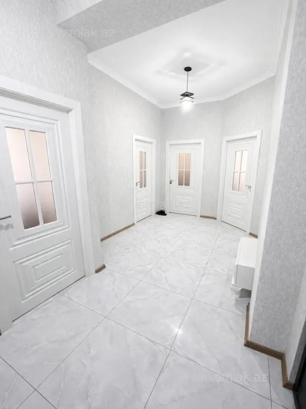 Satılır 3 otaqlı yeni tikili 95 m²