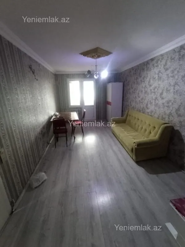 Satılır 2 otaqlı köhnə tikili 55 m²