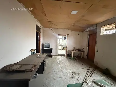 Satılır 4 otaqlı həyət evi 100 m²