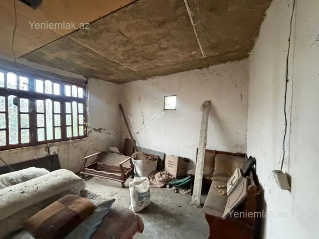 Satılır 4 otaqlı həyət evi 100 m²