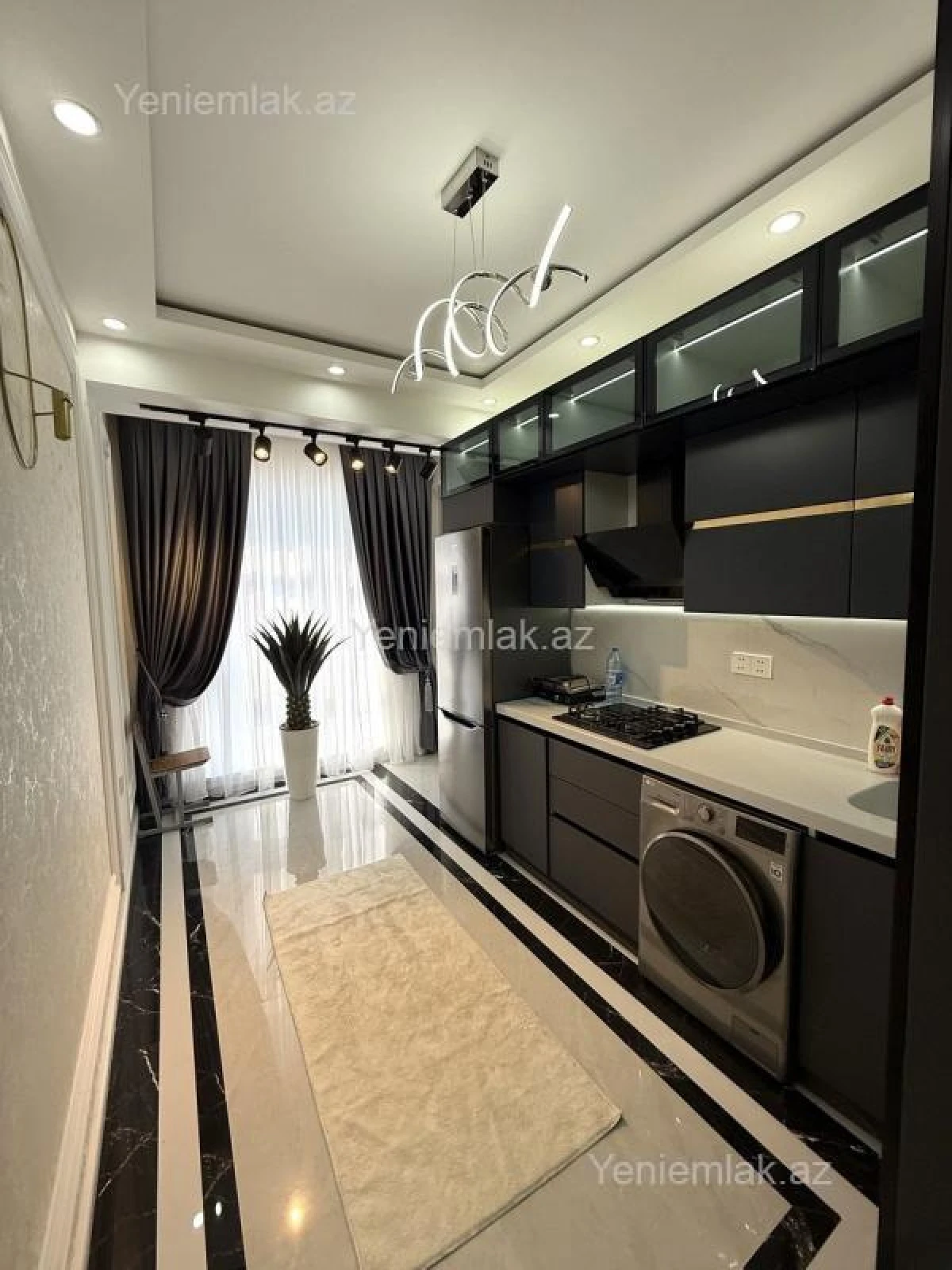 Satılır 2 otaqlı yeni tikili 72 m²