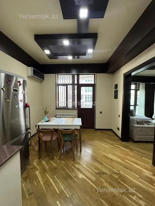 Satılır 2 otaqlı yeni tikili 92 m²