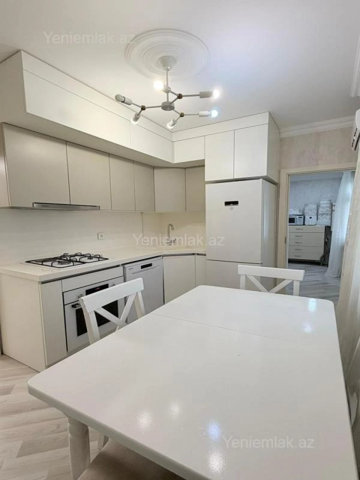 Satılır 3 otaqlı köhnə tikili 75 m²