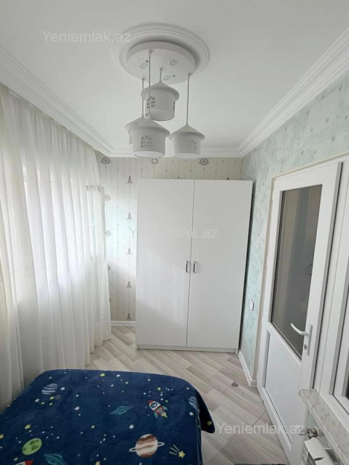 Satılır 3 otaqlı köhnə tikili 75 m²