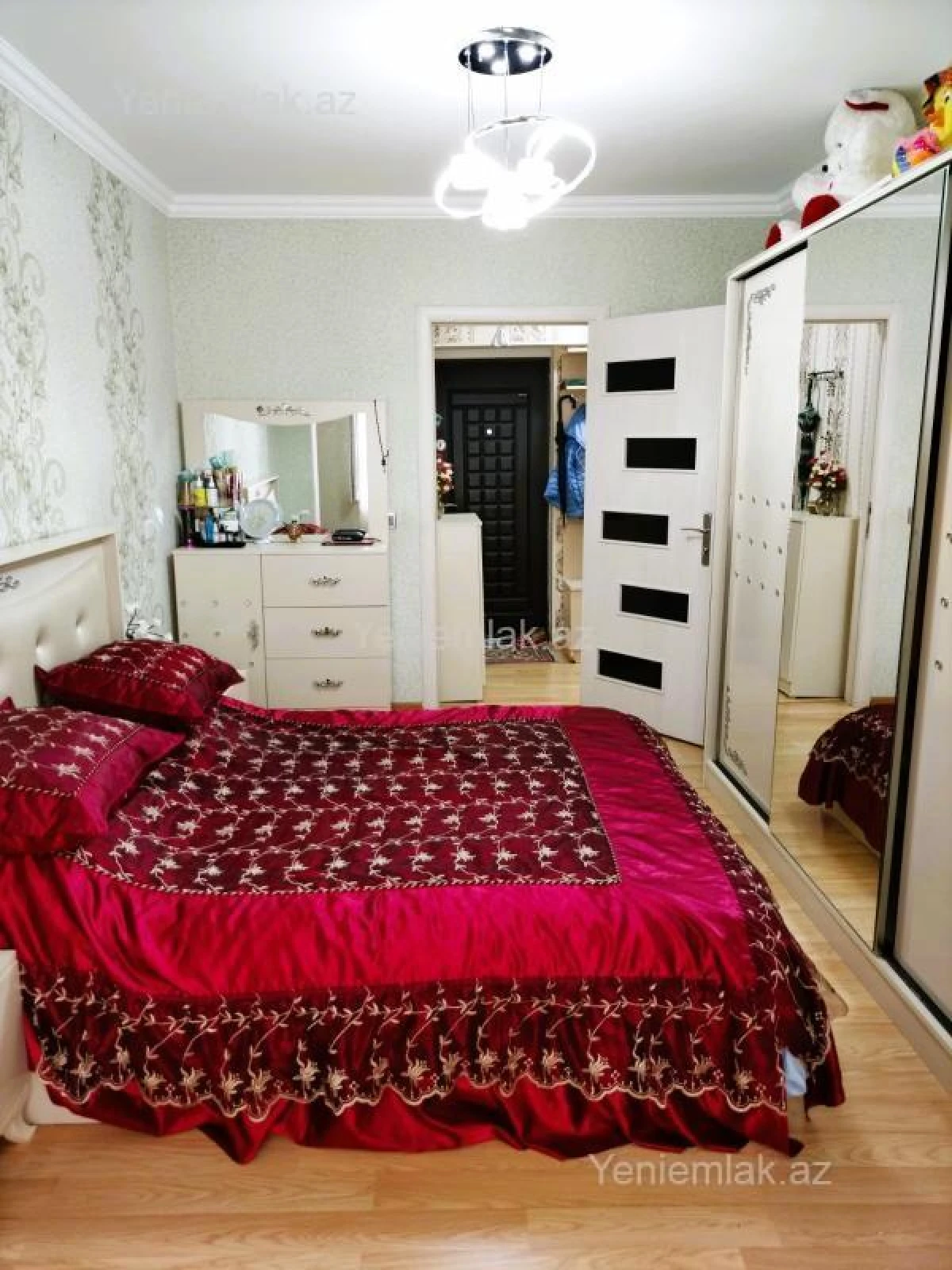 Satılır 3 otaqlı köhnə tikili 70 m²