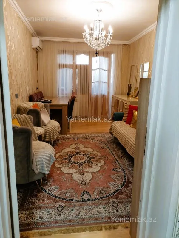 Satılır 3 otaqlı köhnə tikili 70 m²