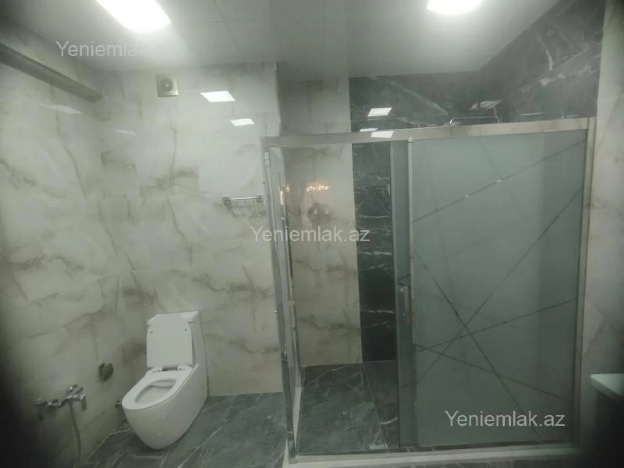 Satılır 4 otaqlı yeni tikili 215 m²