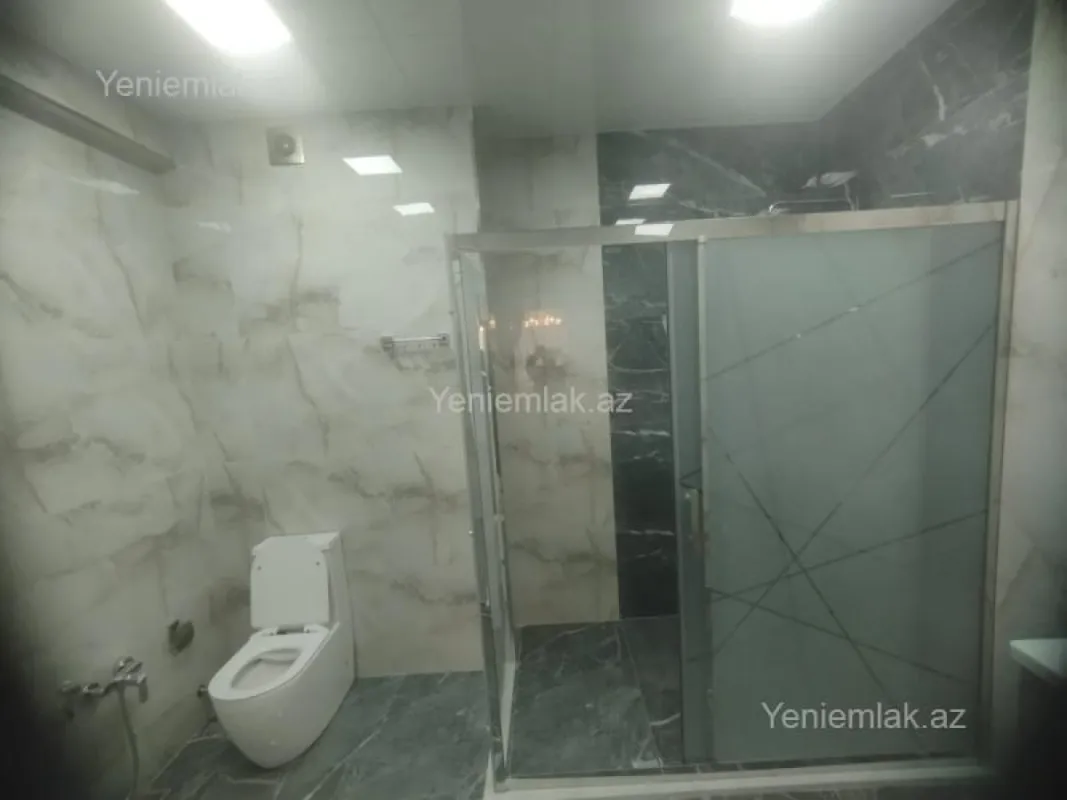 Satılır 4 otaqlı yeni tikili 215 m²