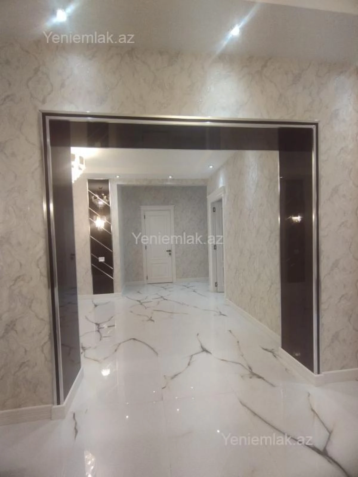 Satılır 4 otaqlı yeni tikili 215 m²