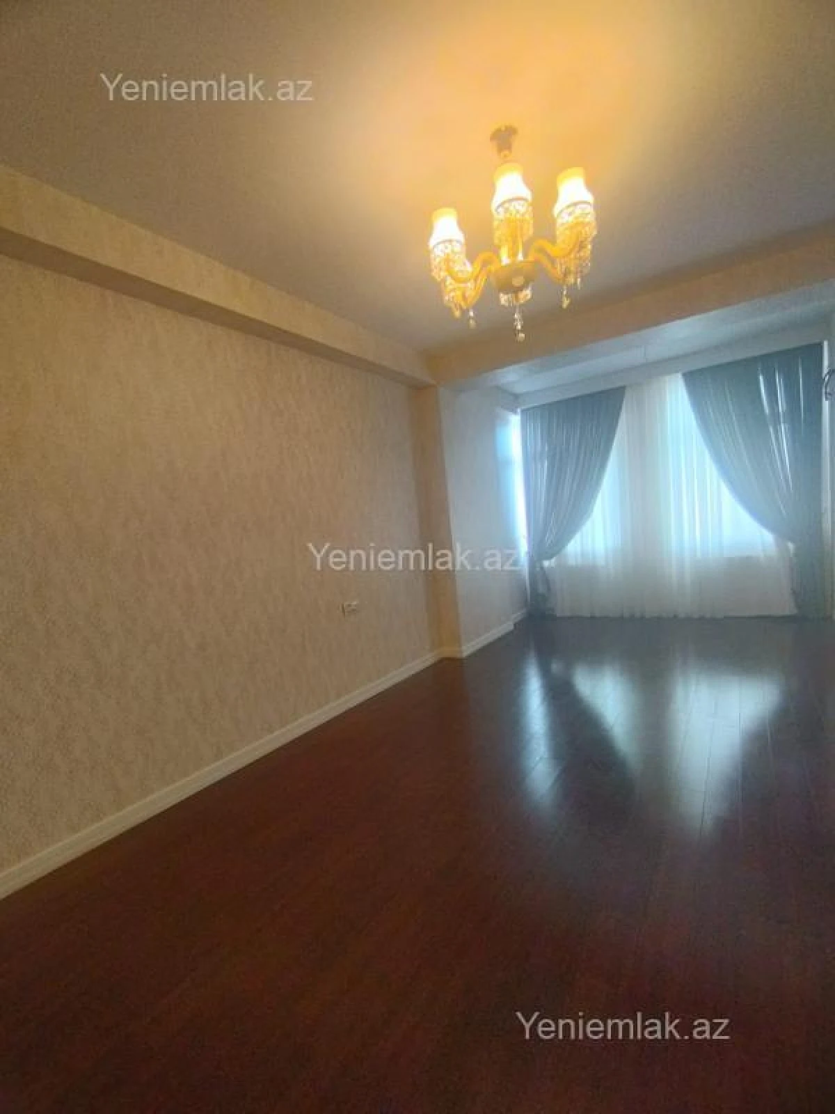 Satılır 4 otaqlı yeni tikili 215 m²