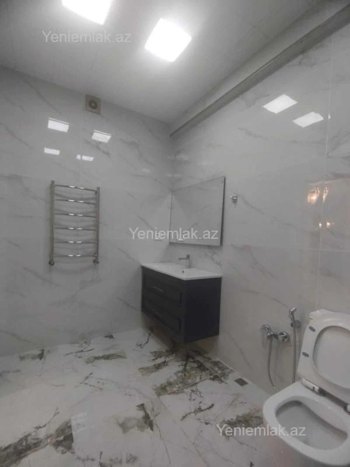 Satılır 4 otaqlı yeni tikili 215 m²
