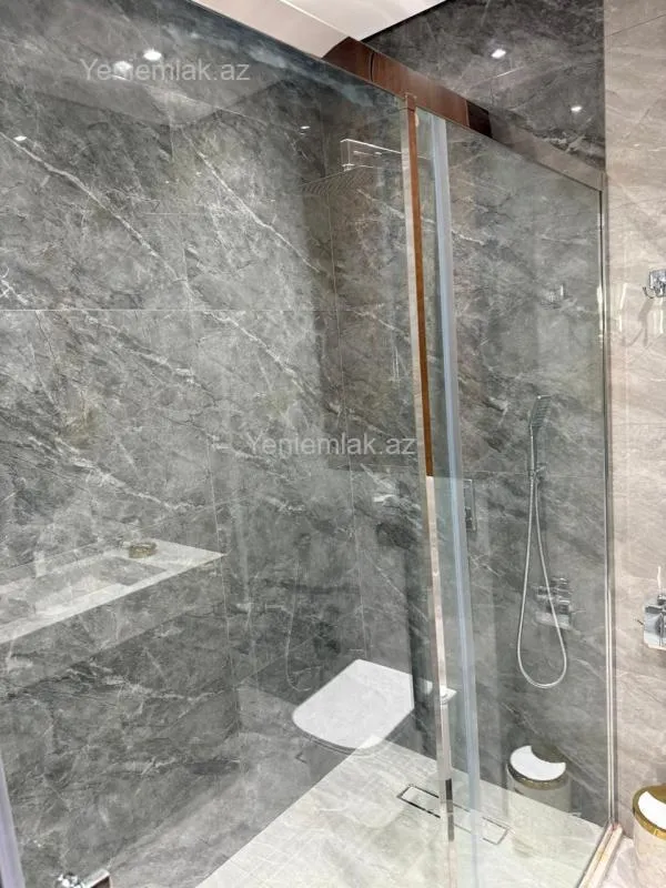 Satılır 3 otaqlı yeni tikili 111 m²