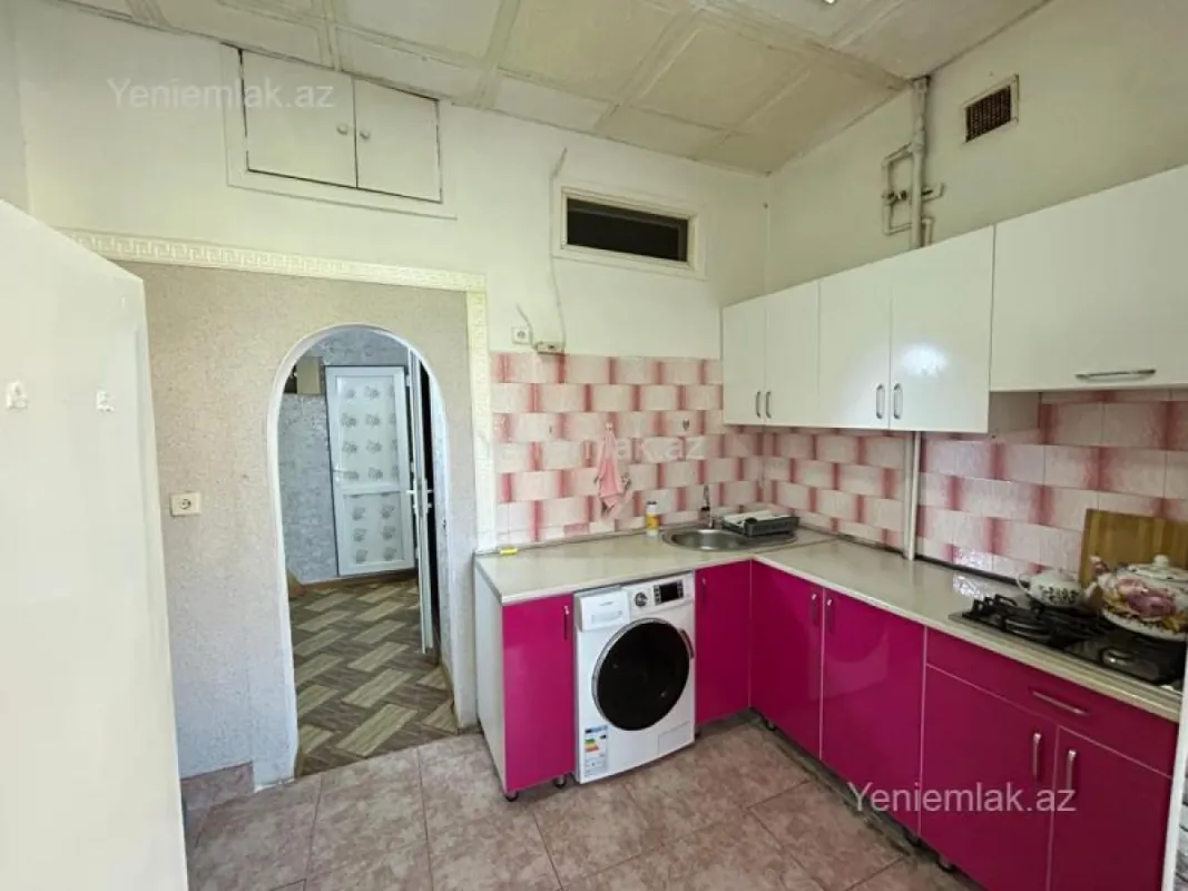 Satılır 3 otaqlı köhnə tikili 90 m²