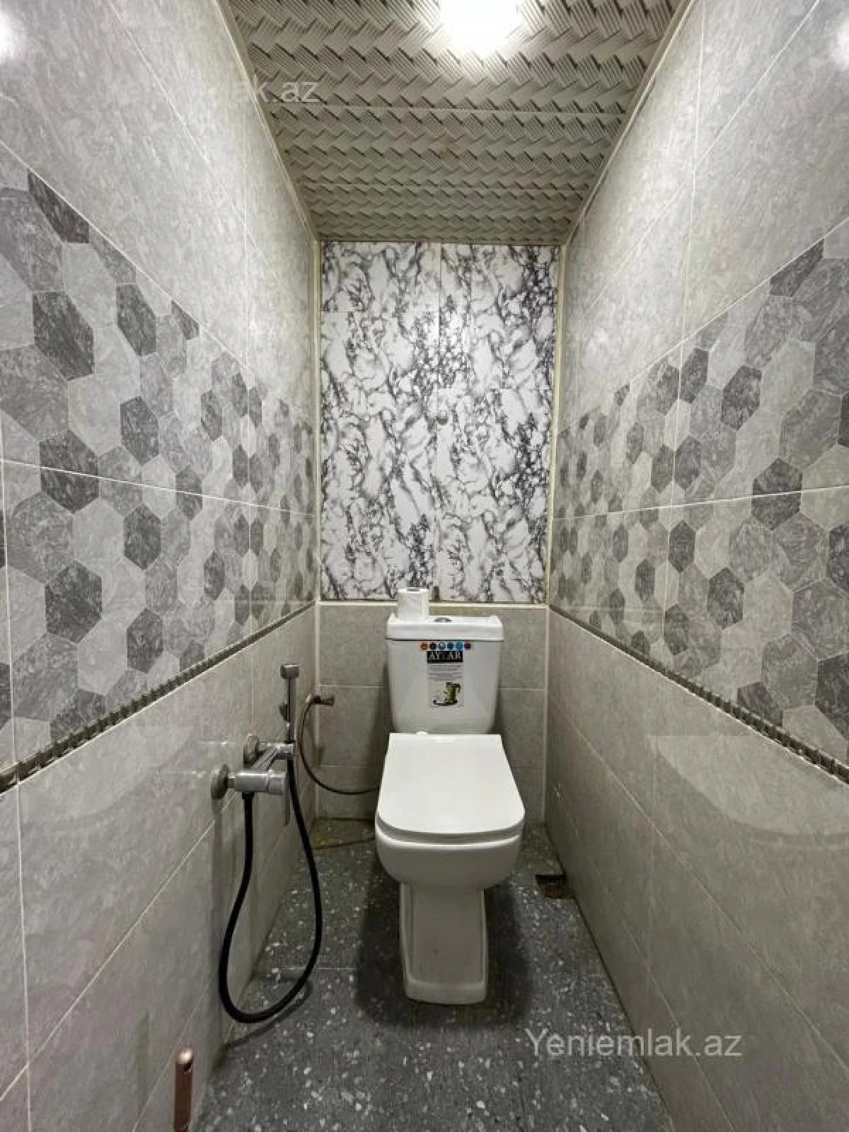 Satılır 3 otaqlı köhnə tikili 90 m²