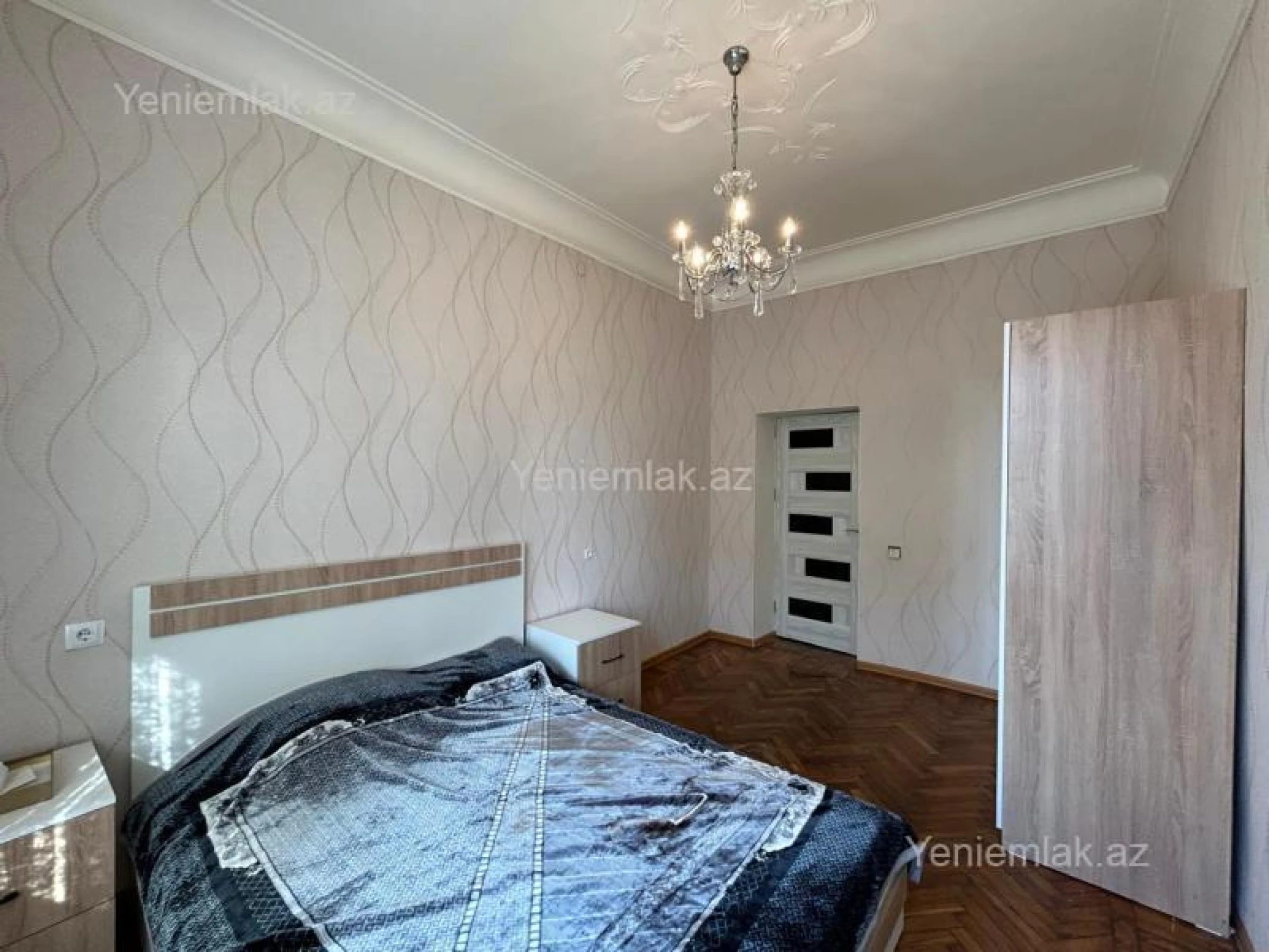 Satılır 3 otaqlı köhnə tikili 90 m²