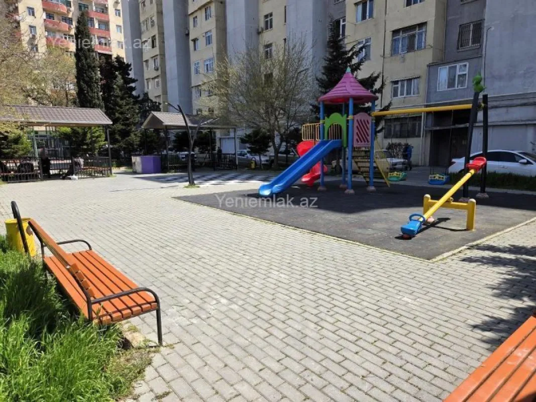 Satılır 3 otaqlı köhnə tikili 87 m²