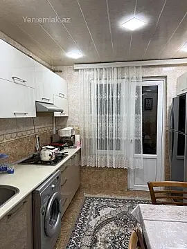 Satılır 3 otaqlı köhnə tikili 87 m²