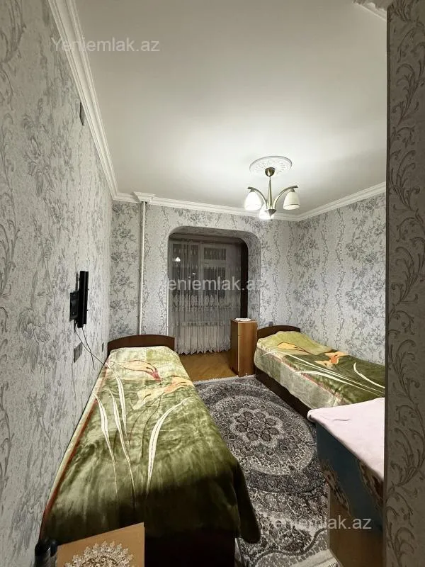 Satılır 3 otaqlı köhnə tikili 87 m²