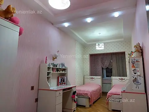 Satılır 3 otaqlı yeni tikili 131 m²