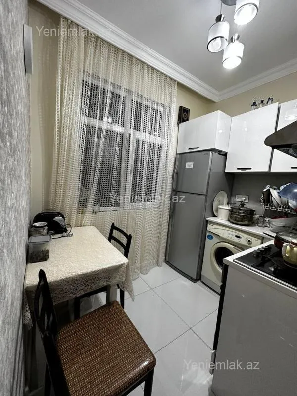 Satılır 2 otaqlı köhnə tikili 50 m²