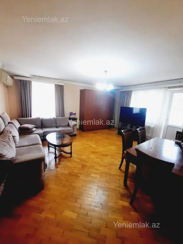 Satılır 3 otaqlı köhnə tikili 85 m²