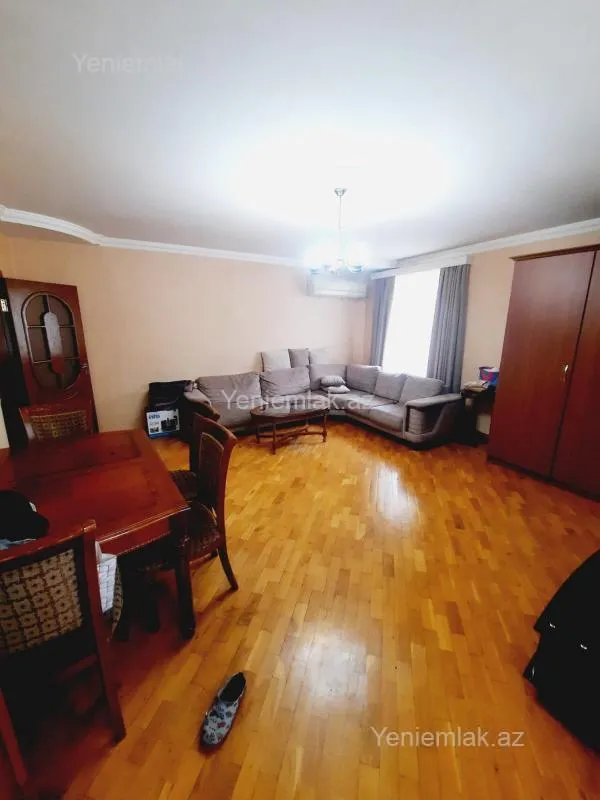 Satılır 3 otaqlı köhnə tikili 85 m²