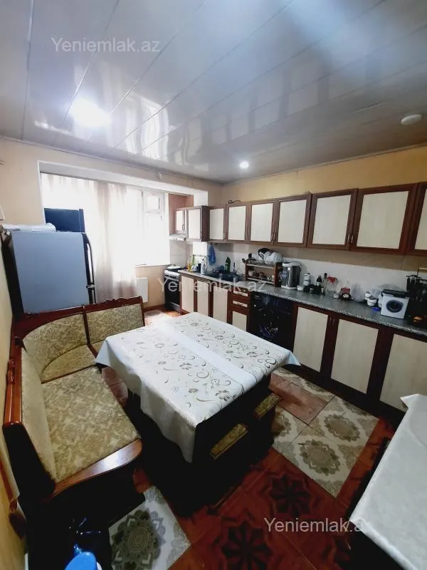 Satılır 3 otaqlı köhnə tikili 85 m²