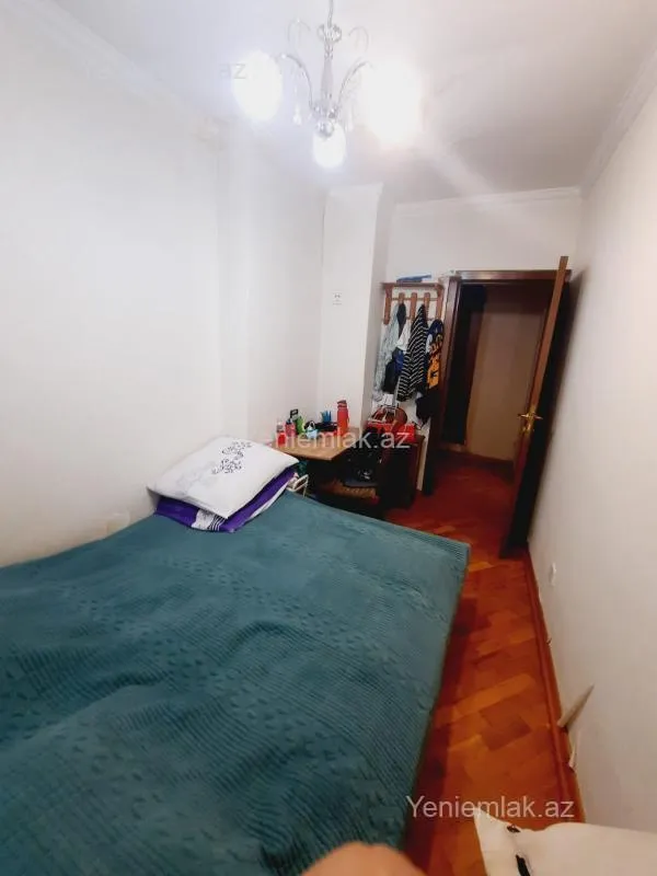 Satılır 3 otaqlı köhnə tikili 85 m²