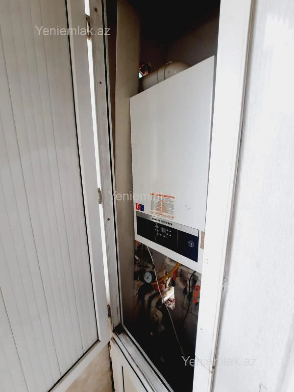 Satılır 3 otaqlı köhnə tikili 85 m²