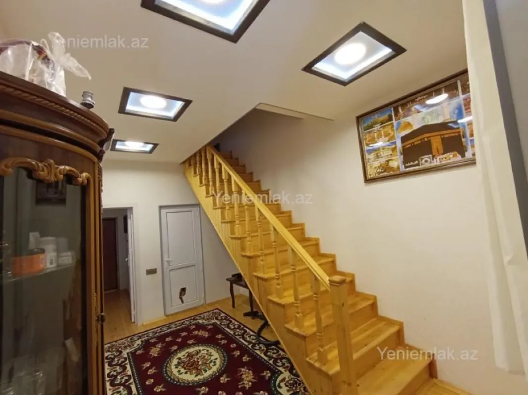 Satılır 4 otaqlı həyət evi 100 m²