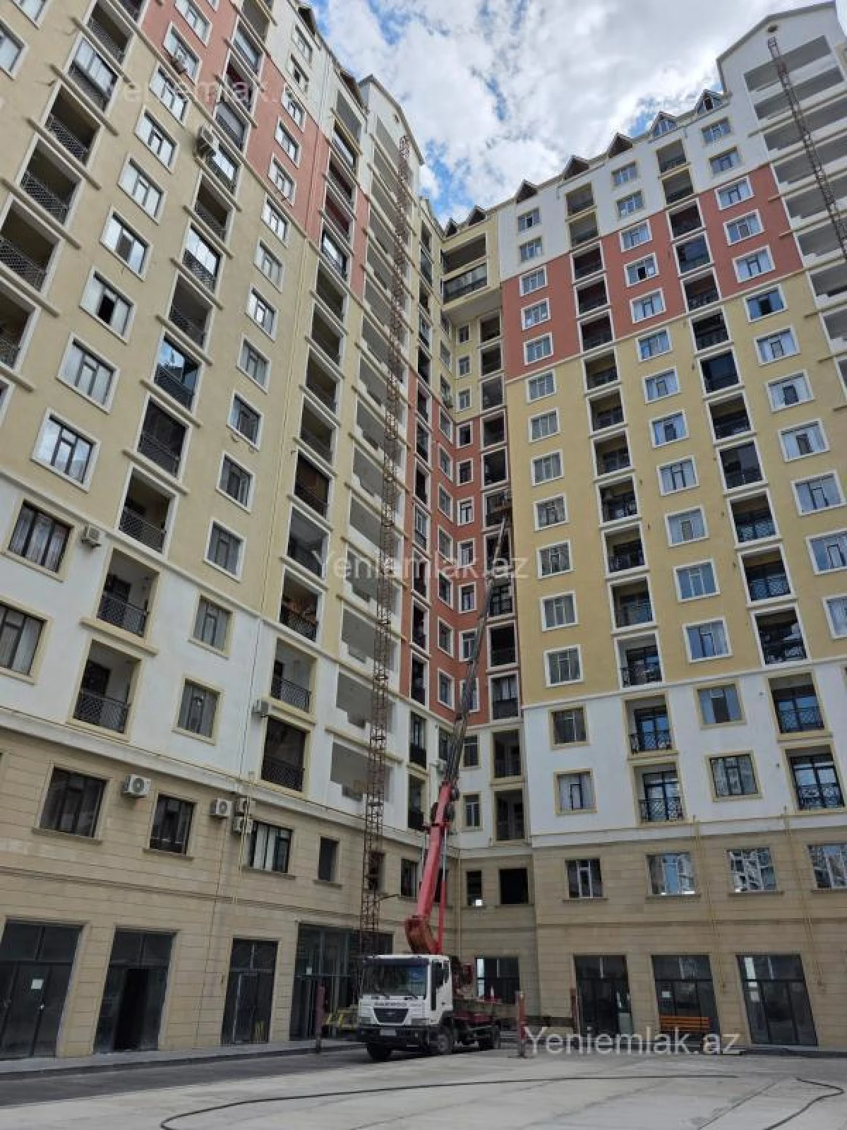 Satılır 2 otaqlı yeni tikili 53 m²