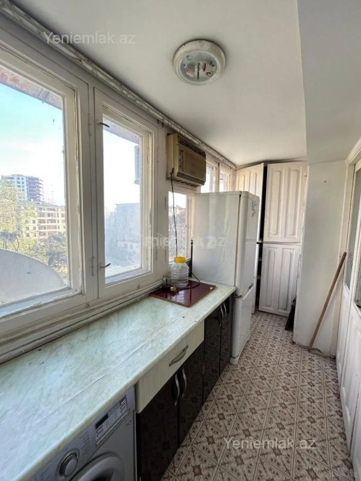 Satılır 4 otaqlı köhnə tikili 85 m²