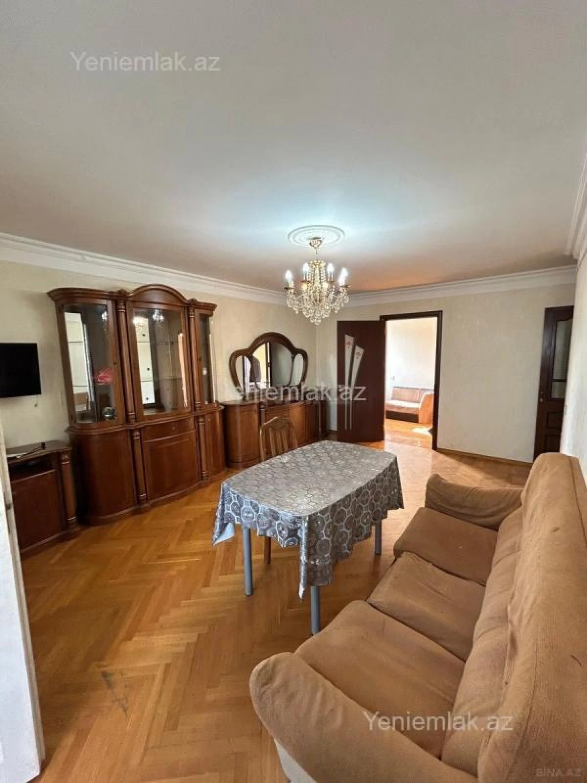 Satılır 4 otaqlı köhnə tikili 85 m²