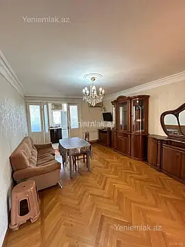 Satılır 4 otaqlı köhnə tikili 85 m²