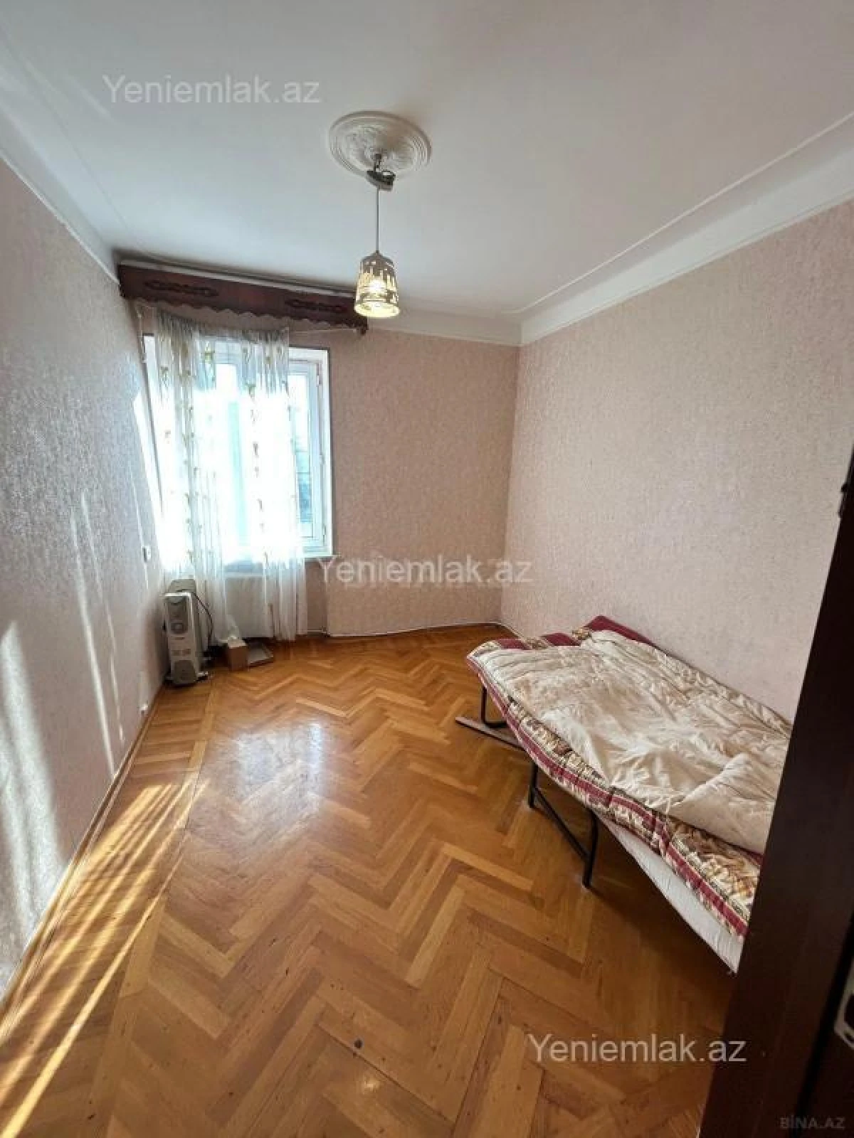 Satılır 4 otaqlı köhnə tikili 85 m²