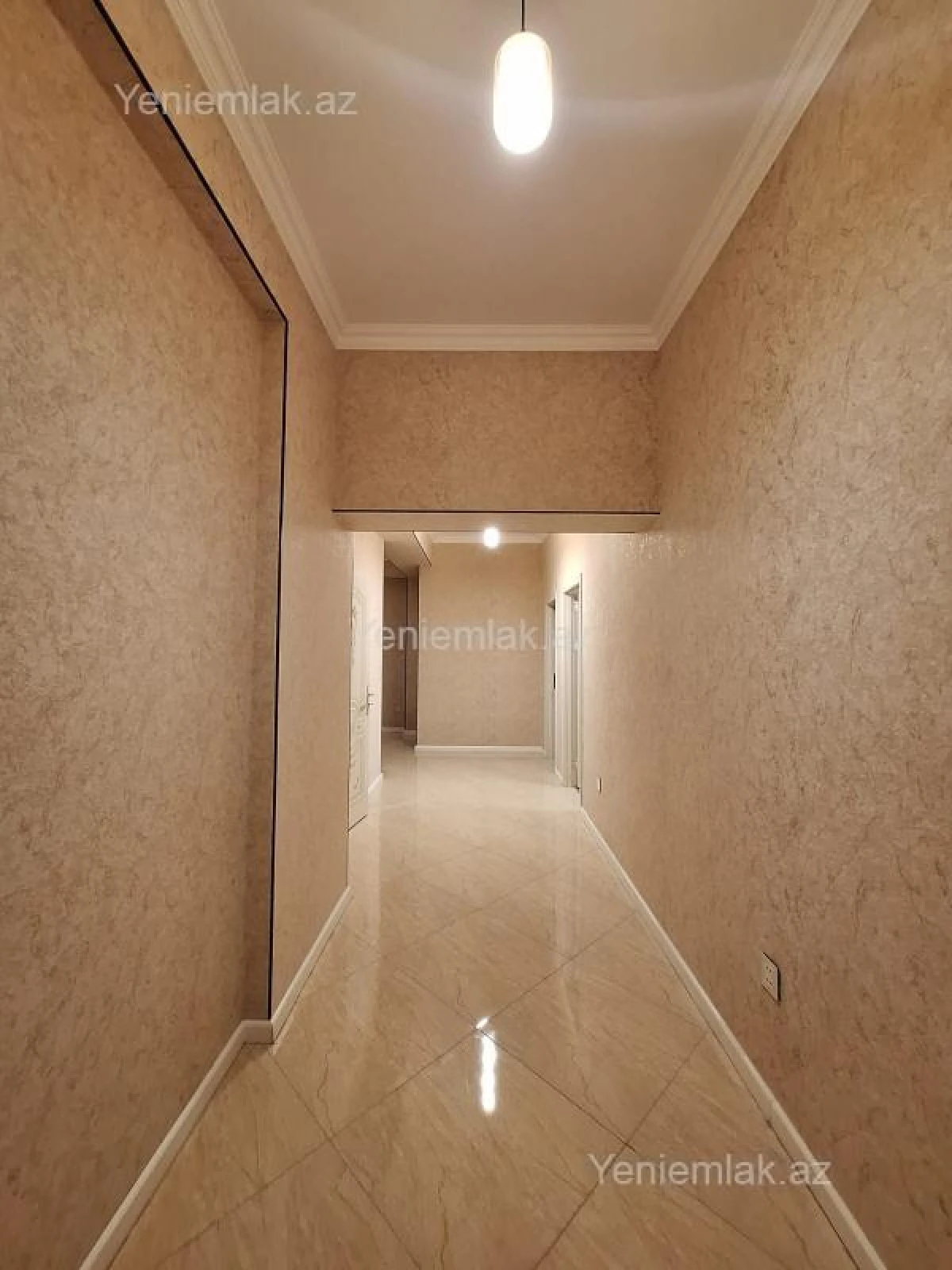 Satılır 3 otaqlı yeni tikili 122 m²