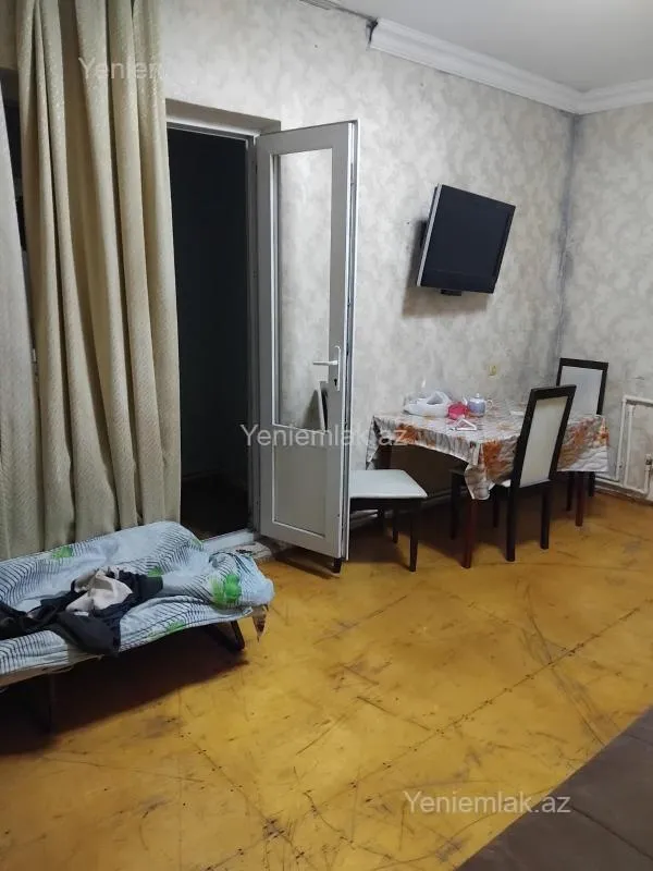 Satılır 2 otaqlı köhnə tikili 53 m²