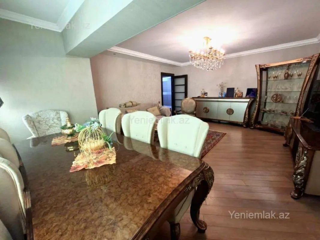 Satılır 4 otaqlı yeni tikili 120 m²