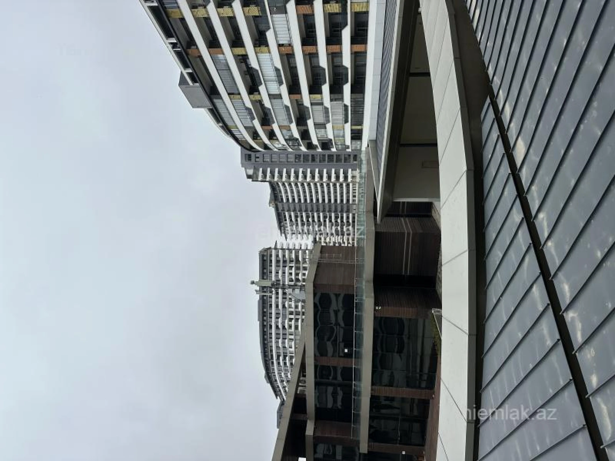 Satılır 3 otaqlı yeni tikili 113 m²