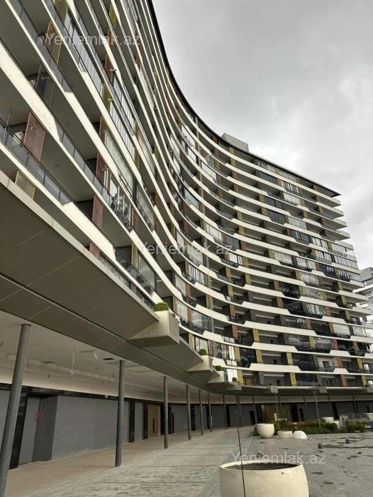 Satılır 3 otaqlı yeni tikili 113 m²