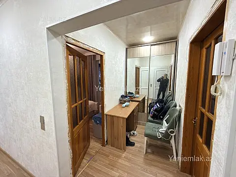 Satılır 2 otaqlı köhnə tikili 65 m²